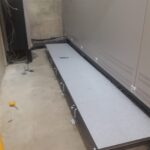 iç mekanlar da yükseltilmiş döşeme sistemleri